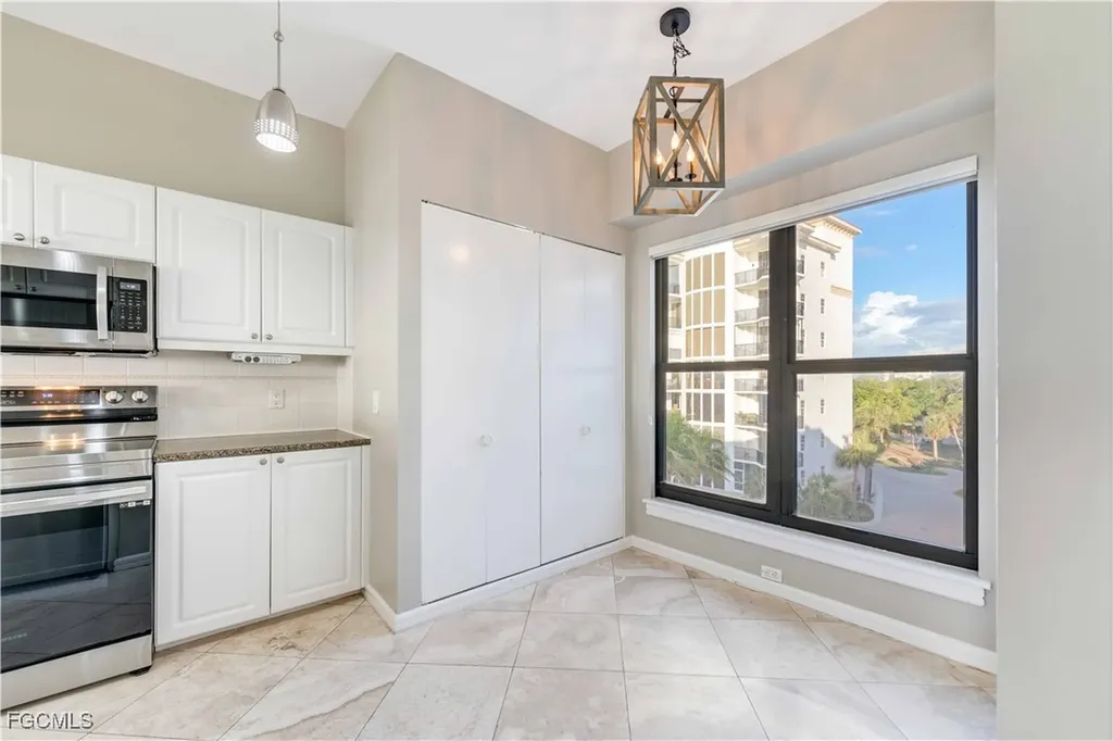 645 La Peninsula Boulevard Naples FL 34113