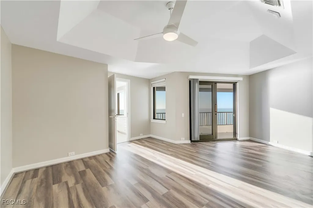 645 La Peninsula Boulevard Naples FL 34113