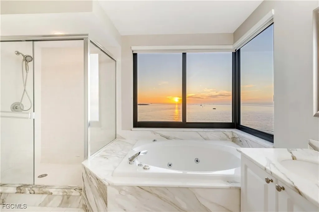 645 La Peninsula Boulevard Naples FL 34113
