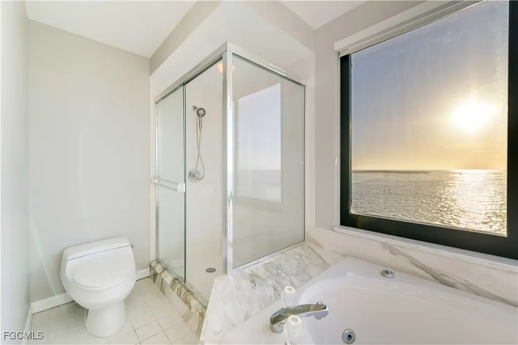 645 La Peninsula Boulevard Naples FL 34113