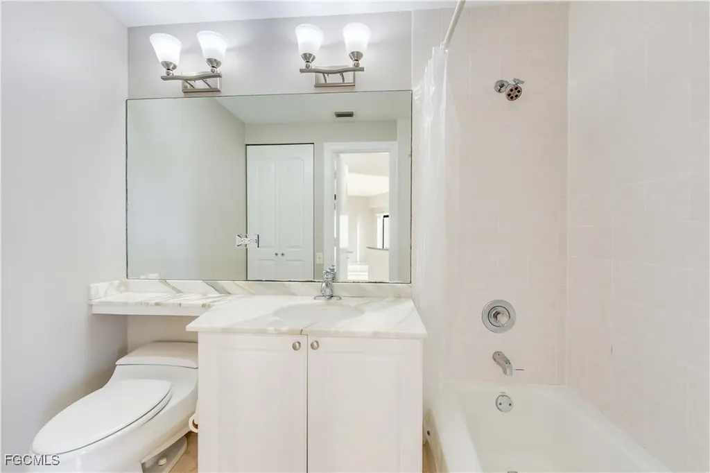 645 La Peninsula Boulevard Naples FL 34113