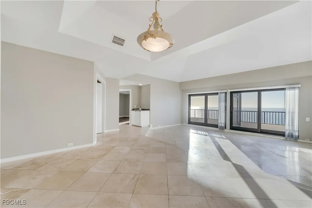 645 La Peninsula Boulevard Naples FL 34113