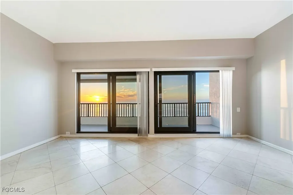 645 La Peninsula Boulevard Naples FL 34113