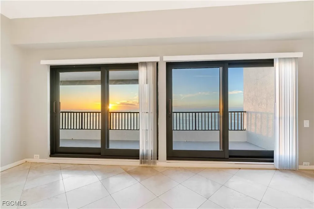 645 La Peninsula Boulevard Naples FL 34113