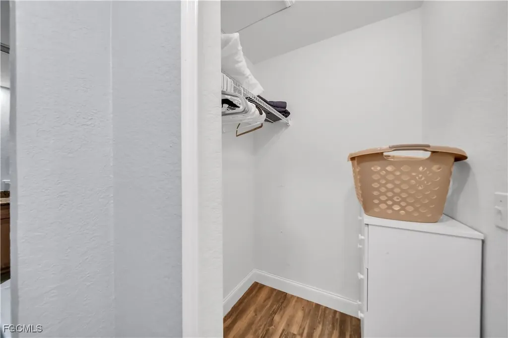 1726 SW 21st Street Cape Coral FL 33991