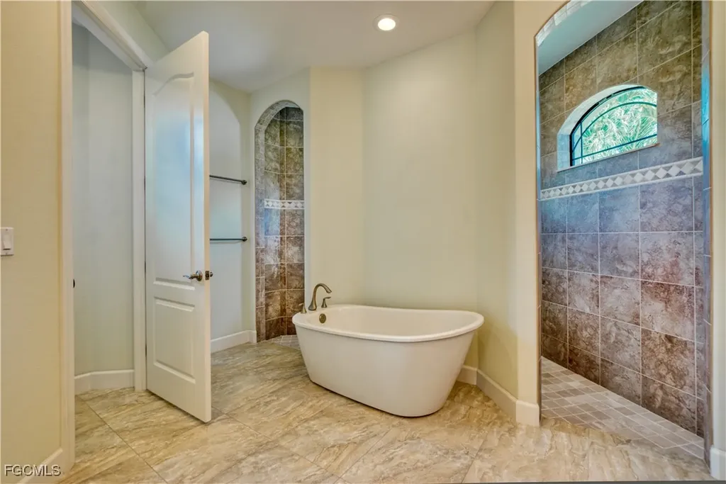 1826 SE 15th Terrace Cape Coral FL 33990