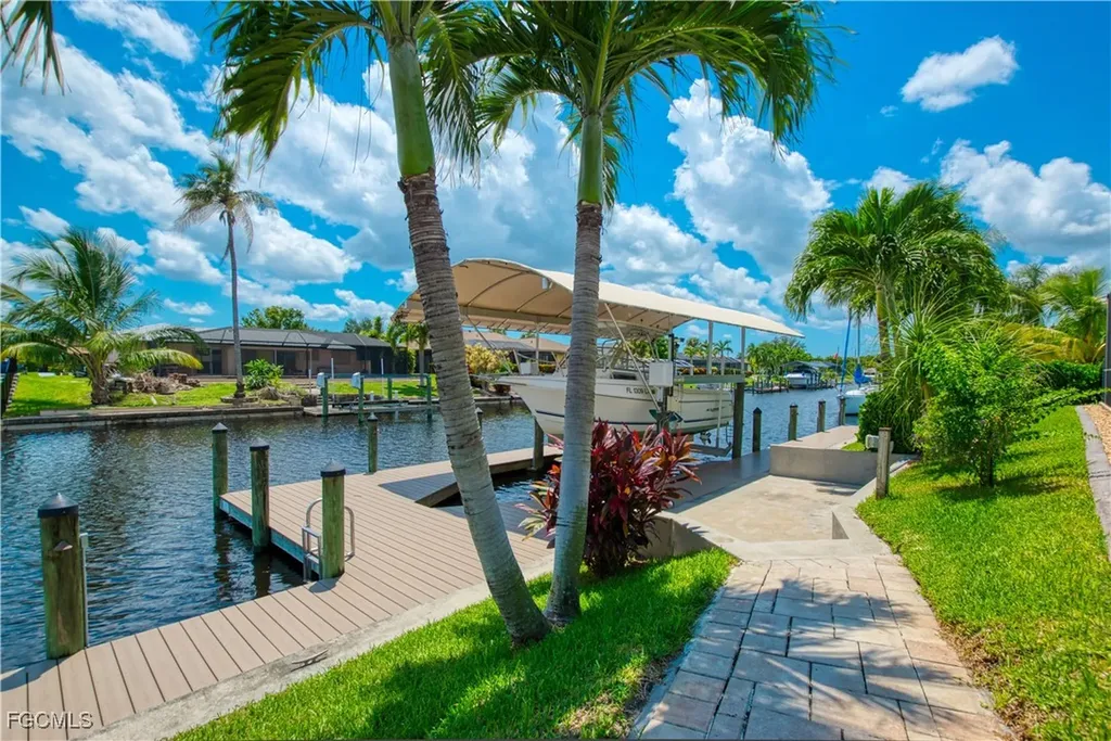 1826 SE 15th Terrace Cape Coral FL 33990