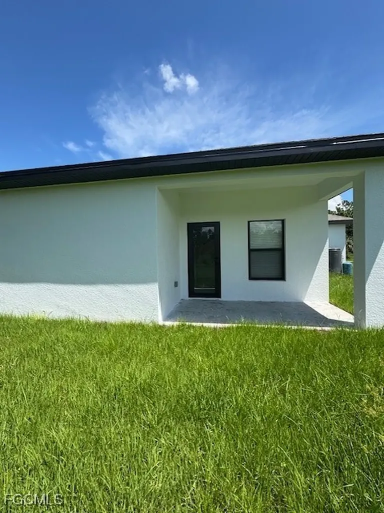 520 Millcreek Street Lehigh Acres FL 33974