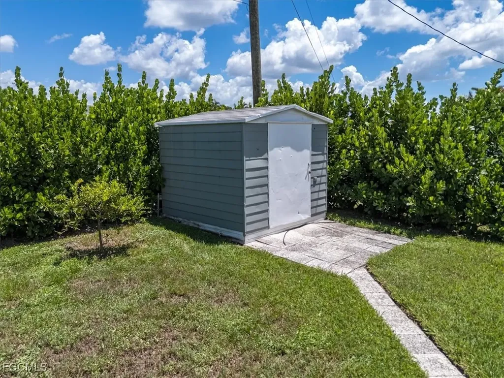 16241 Siesta Drive Fort Myers FL 33908