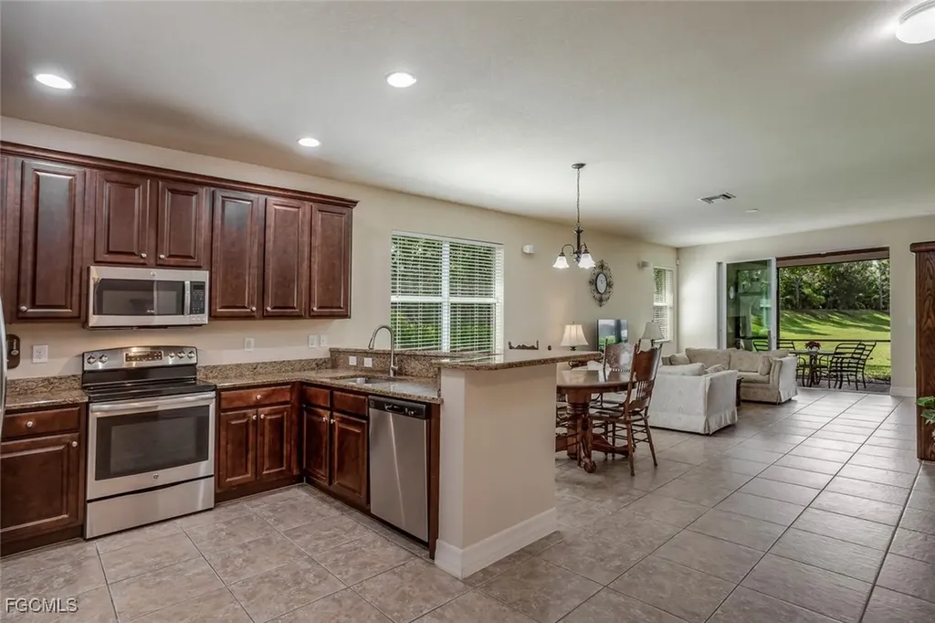 10502 Spruce Pine Court Fort Myers FL 33913