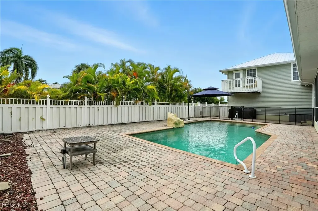 16300 Forest Mist Court Alva FL 33920