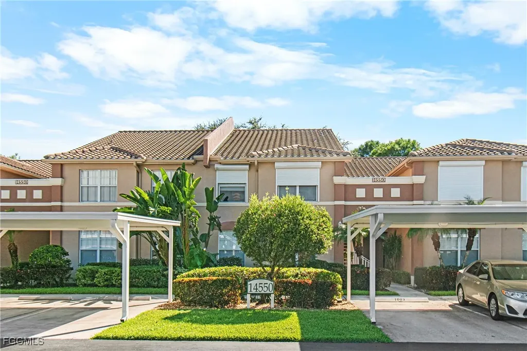 Fort Myers FL, 14550 Daffodil Drive, Unit 1003