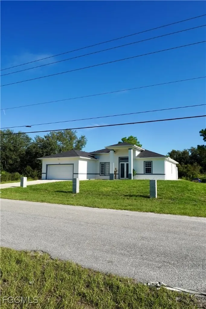 105 E 15th Street Lehigh Acres FL 33972