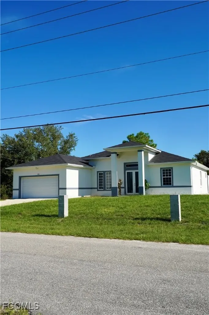 105 E 15th Street Lehigh Acres FL 33972