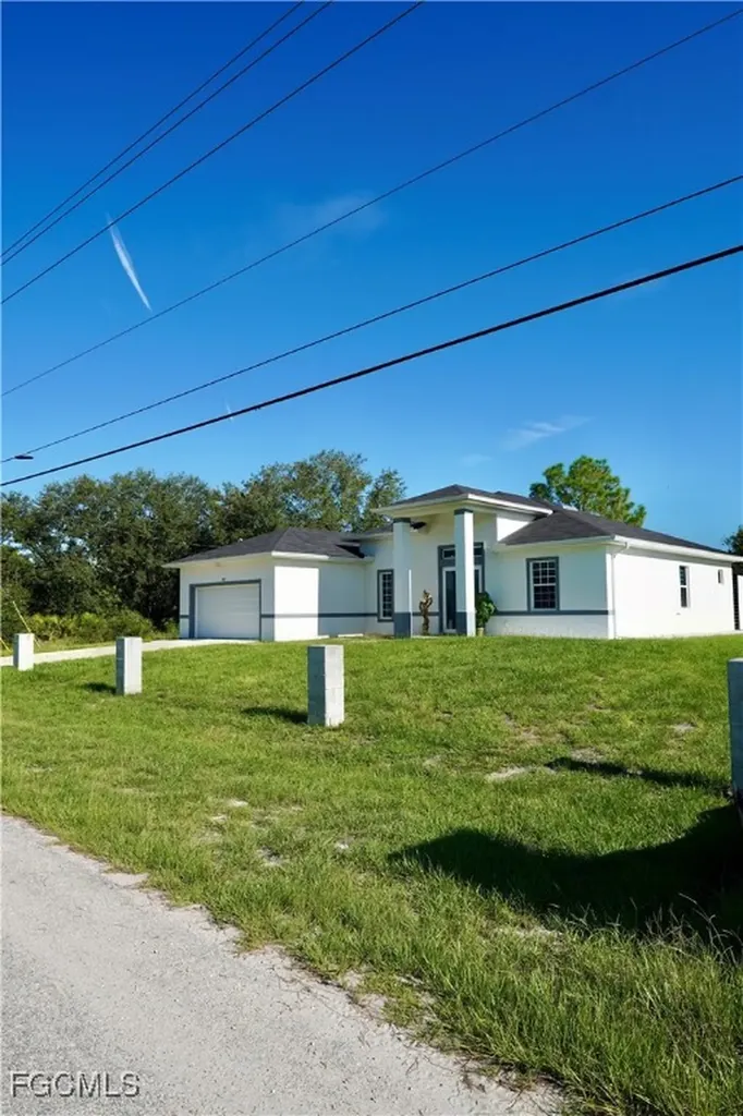 105 E 15th Street Lehigh Acres FL 33972