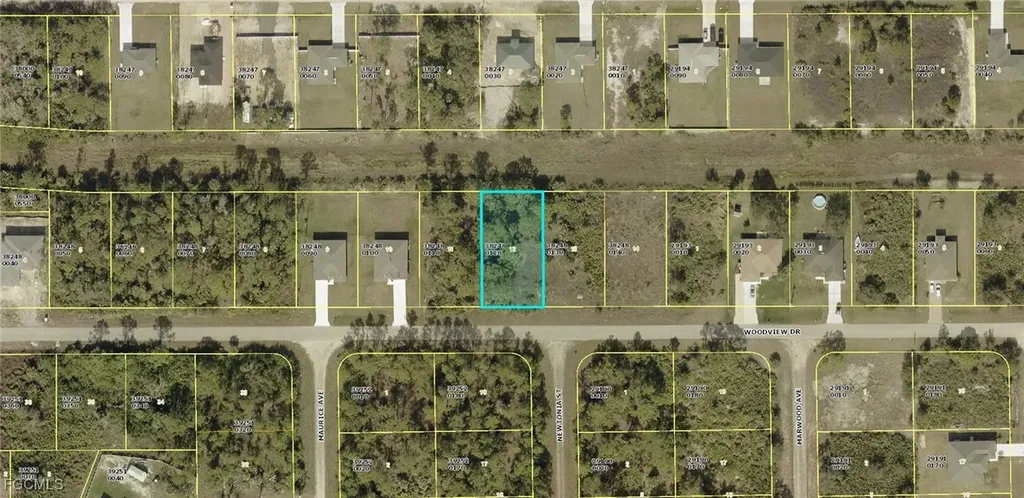 562 Woodview Drive Lehigh Acres FL 33972