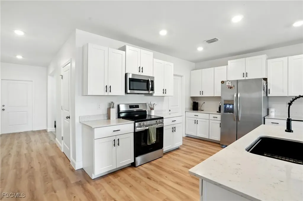 17765 Paradiso Way North Fort Myers FL 33917