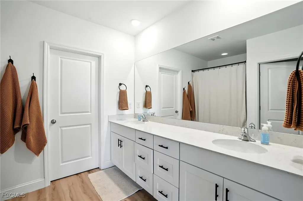 17765 Paradiso Way North Fort Myers FL 33917