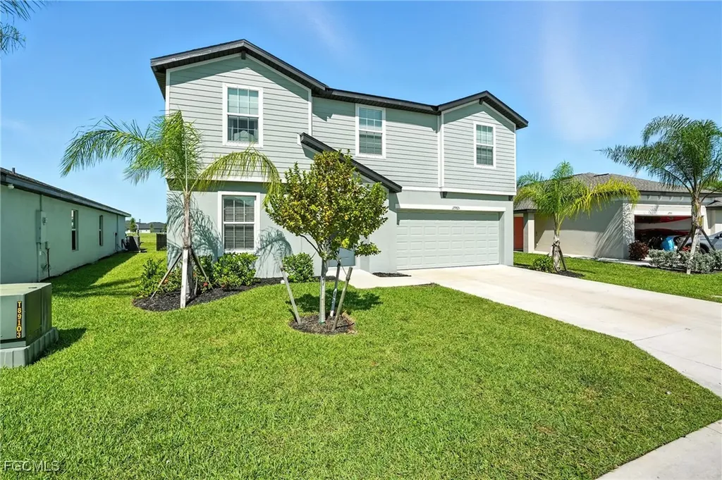 17765 Paradiso Way North Fort Myers FL 33917