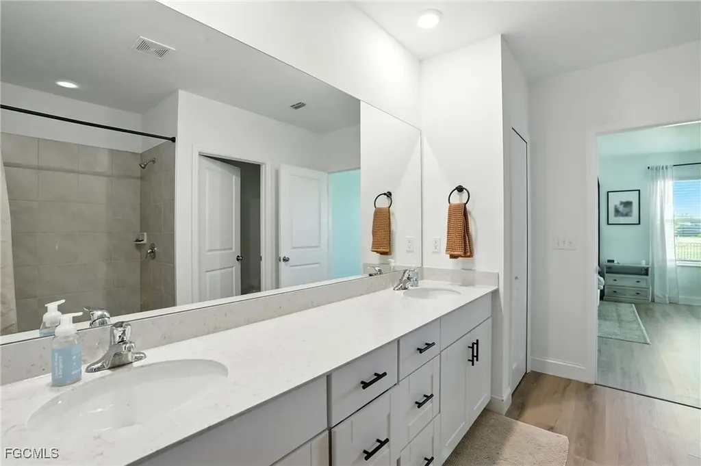 17765 Paradiso Way North Fort Myers FL 33917