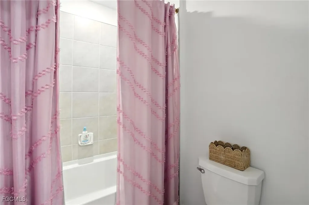 17765 Paradiso Way North Fort Myers FL 33917