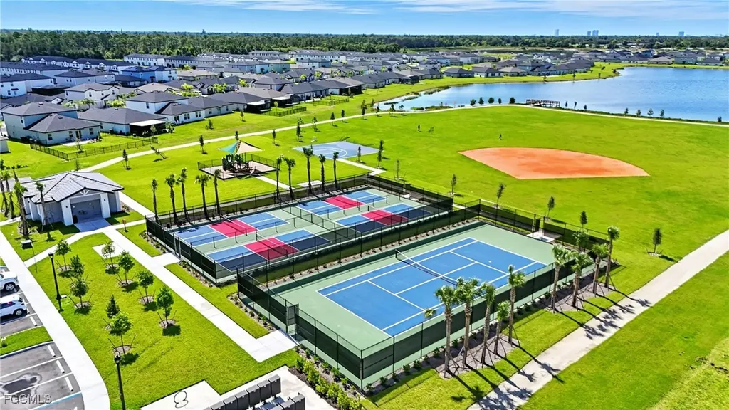 17765 Paradiso Way North Fort Myers FL 33917