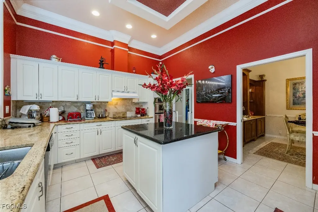 11745 Longshore Way E Naples FL 34119