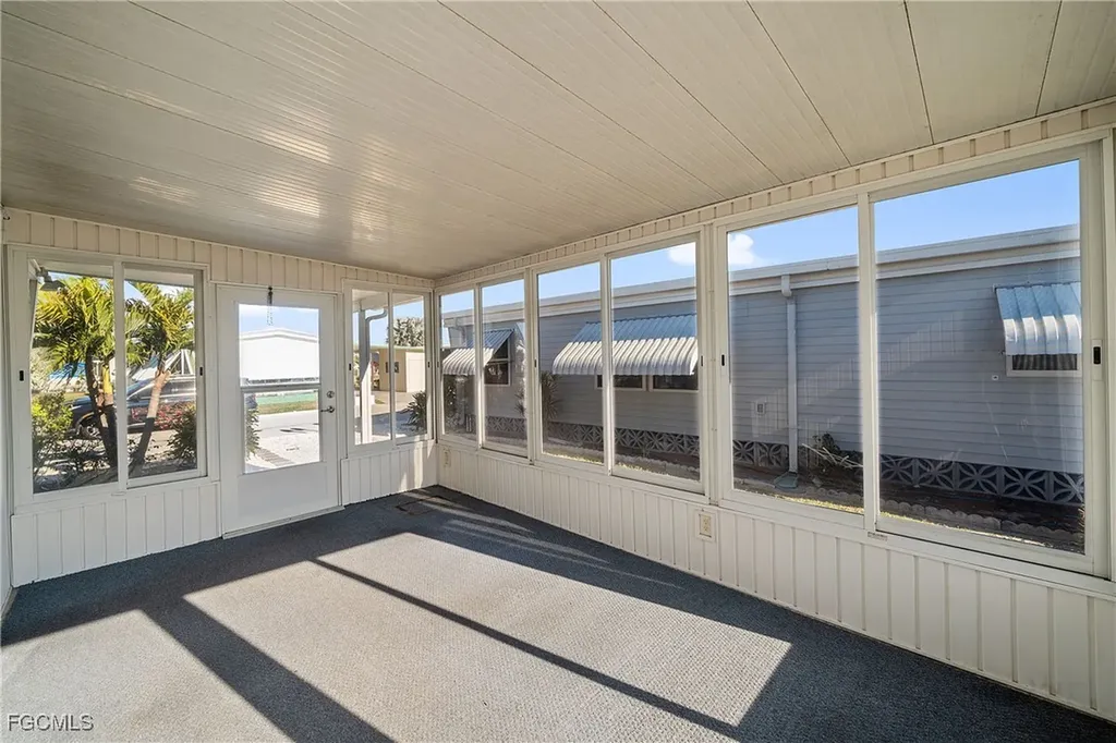 77 Snead Drive North Fort Myers FL 33903