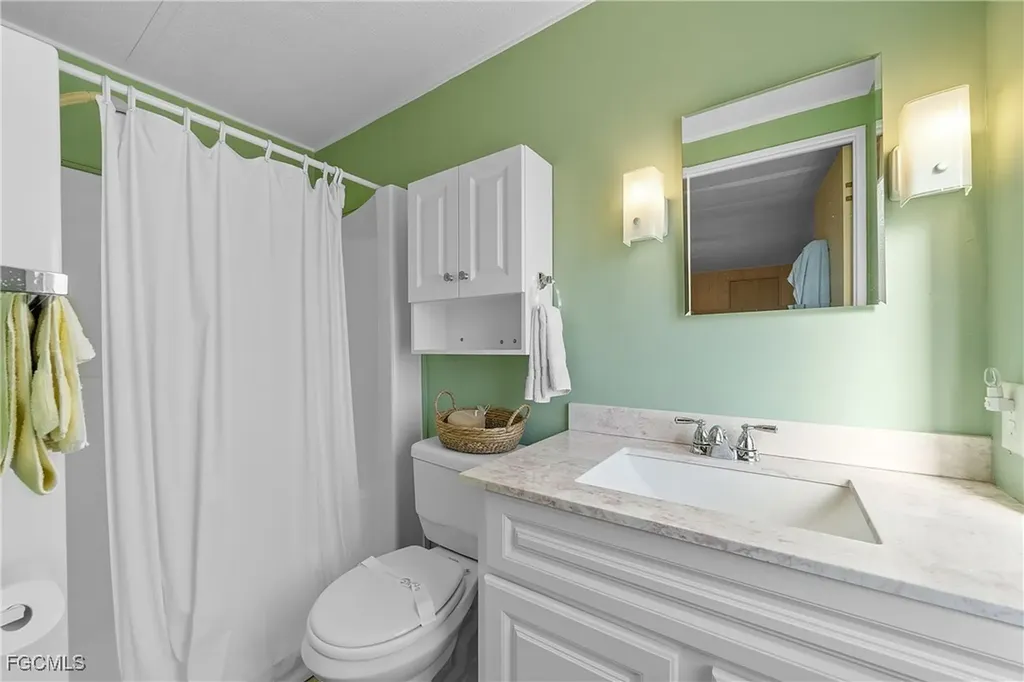 77 Snead Drive North Fort Myers FL 33903