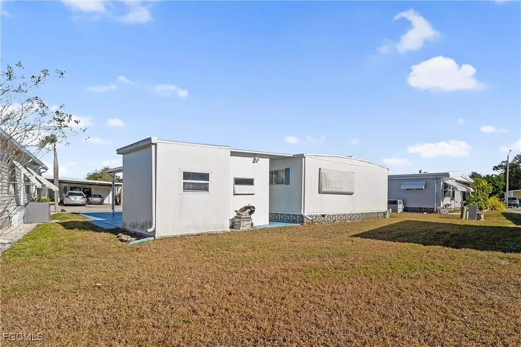 77 Snead Drive North Fort Myers FL 33903