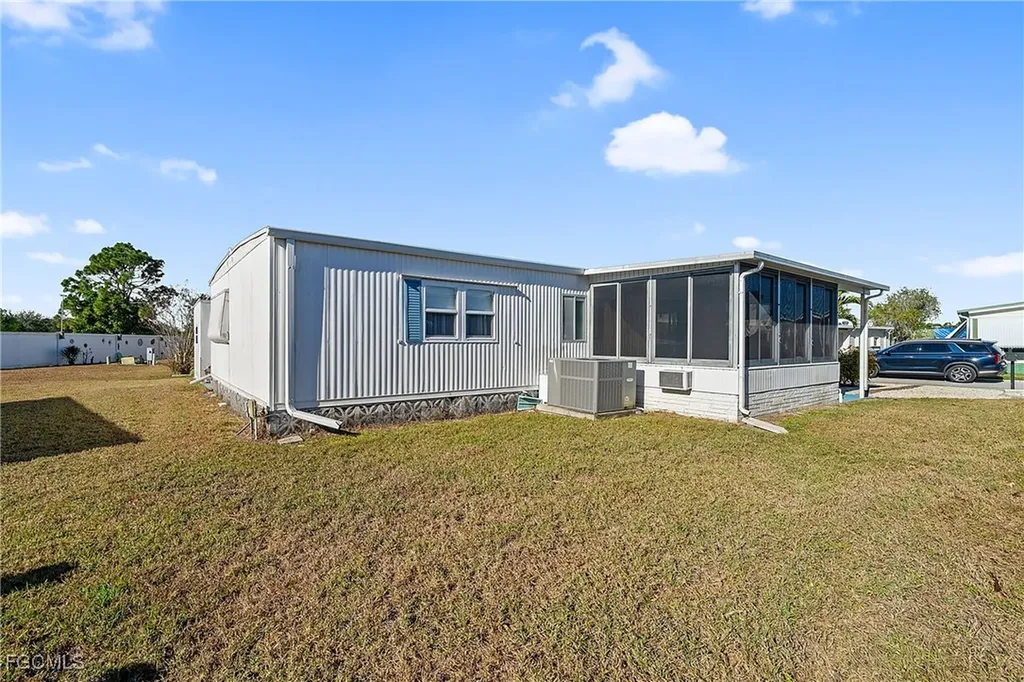 77 Snead Drive North Fort Myers FL 33903