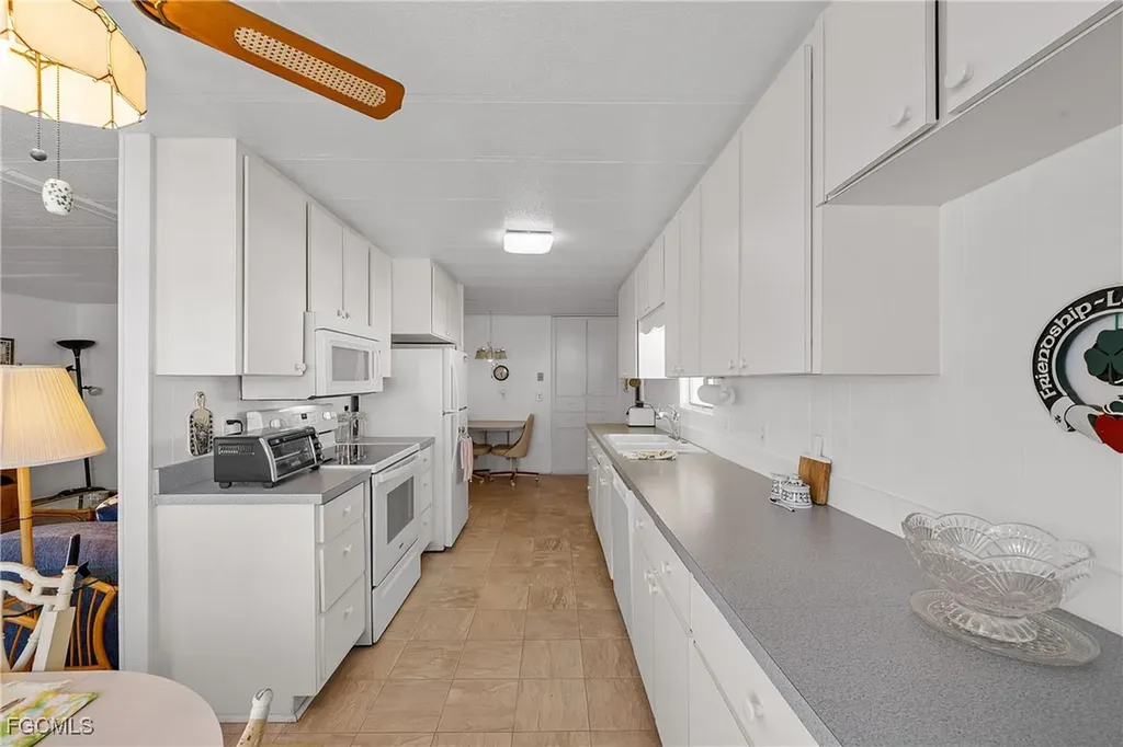 77 Snead Drive North Fort Myers FL 33903