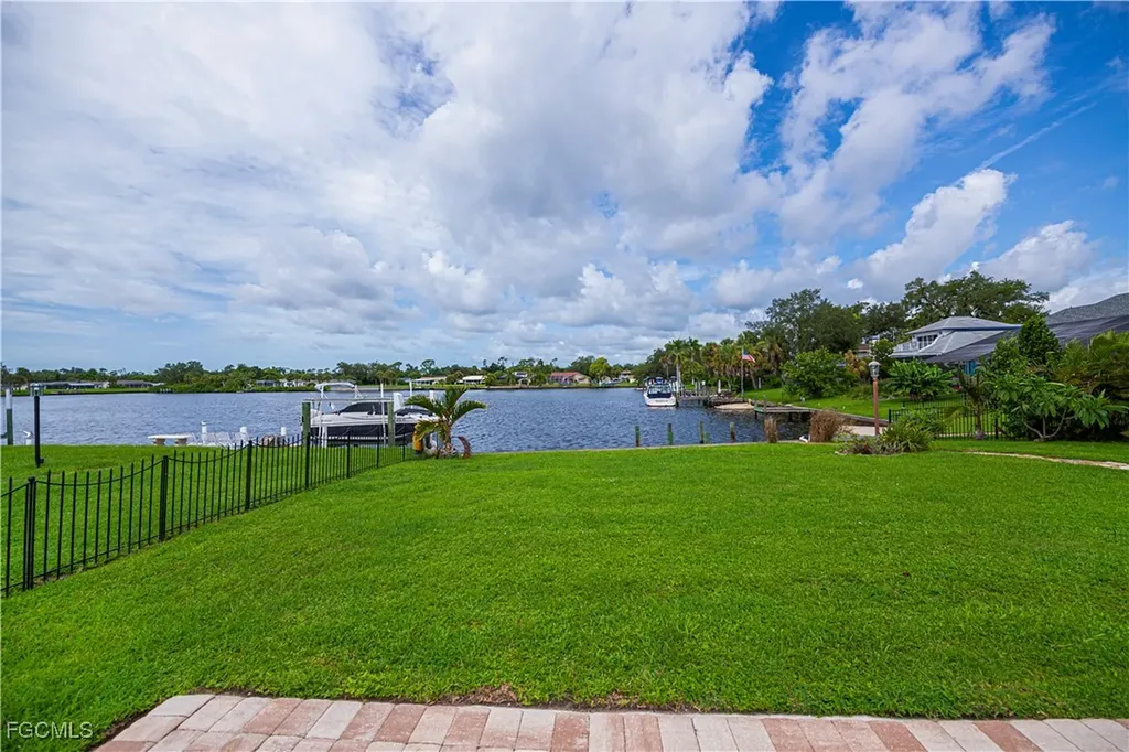 18537 Klingler Circle Port Charlotte FL 33948