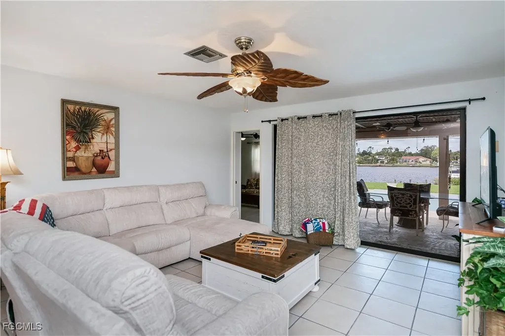 18537 Klingler Circle Port Charlotte FL 33948