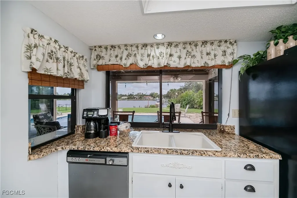 18537 Klingler Circle Port Charlotte FL 33948