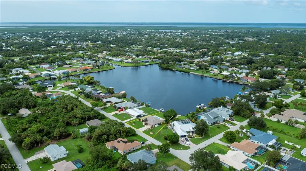 18537 Klingler Circle Port Charlotte FL 33948