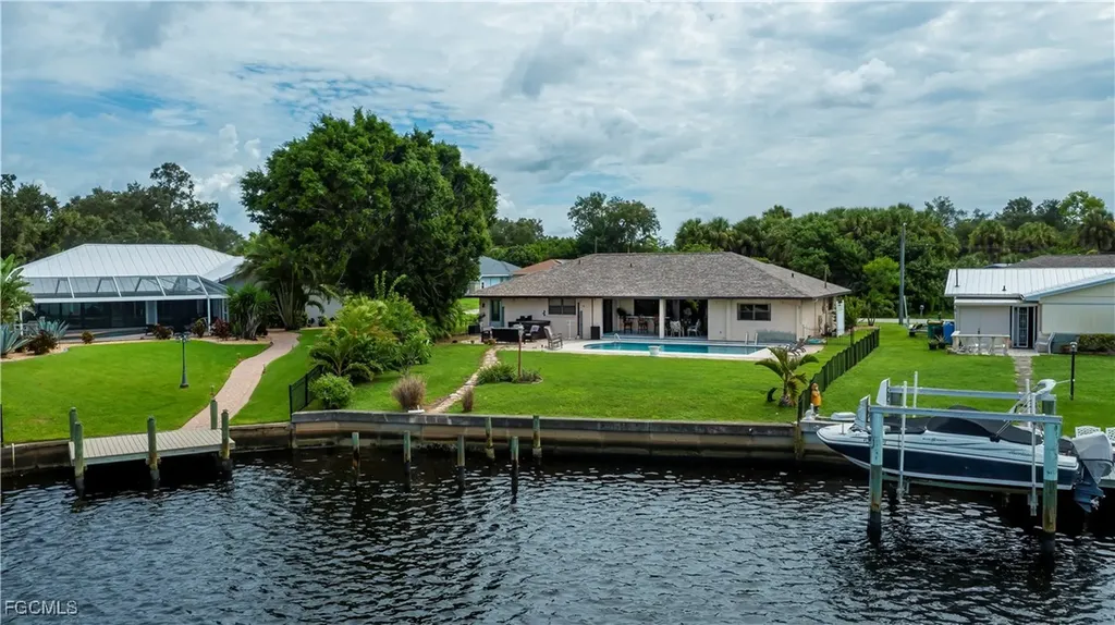 18537 Klingler Circle Port Charlotte FL 33948
