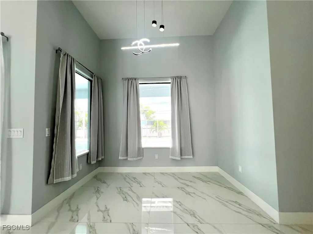 3821 SW 20th Place Cape Coral FL 33914