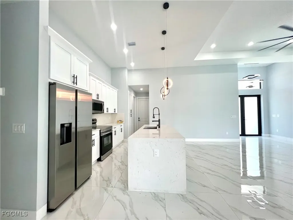 3821 SW 20th Place Cape Coral FL 33914