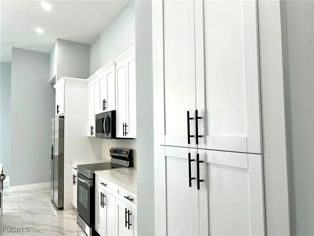 3821 SW 20th Place Cape Coral FL 33914