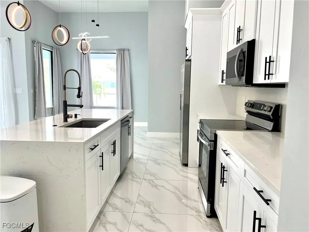 3821 SW 20th Place Cape Coral FL 33914