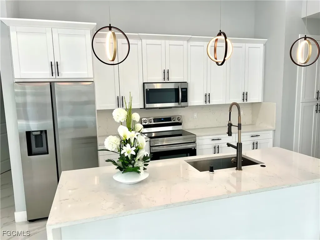 3821 SW 20th Place Cape Coral FL 33914