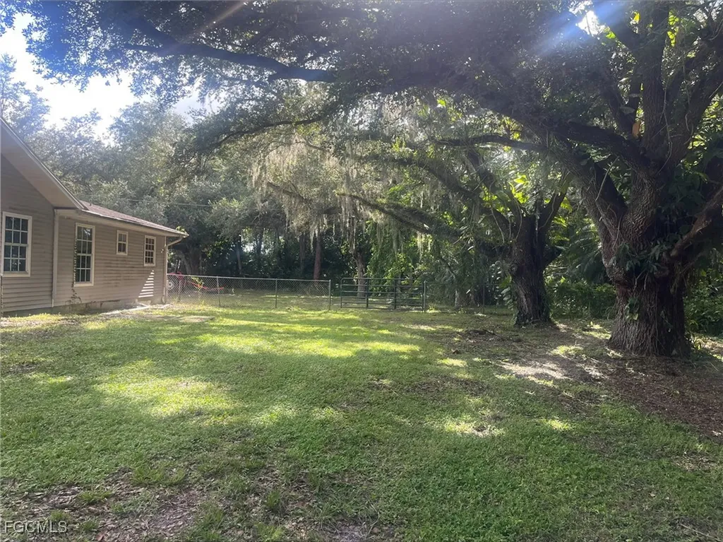 435 Trader Road Fort Denaud FL 33935