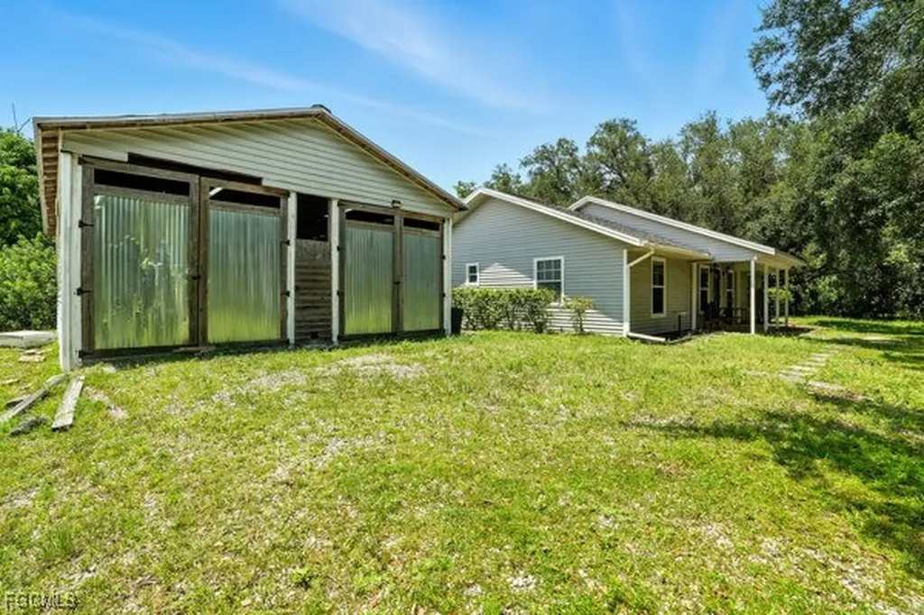 435 Trader Road Fort Denaud FL 33935