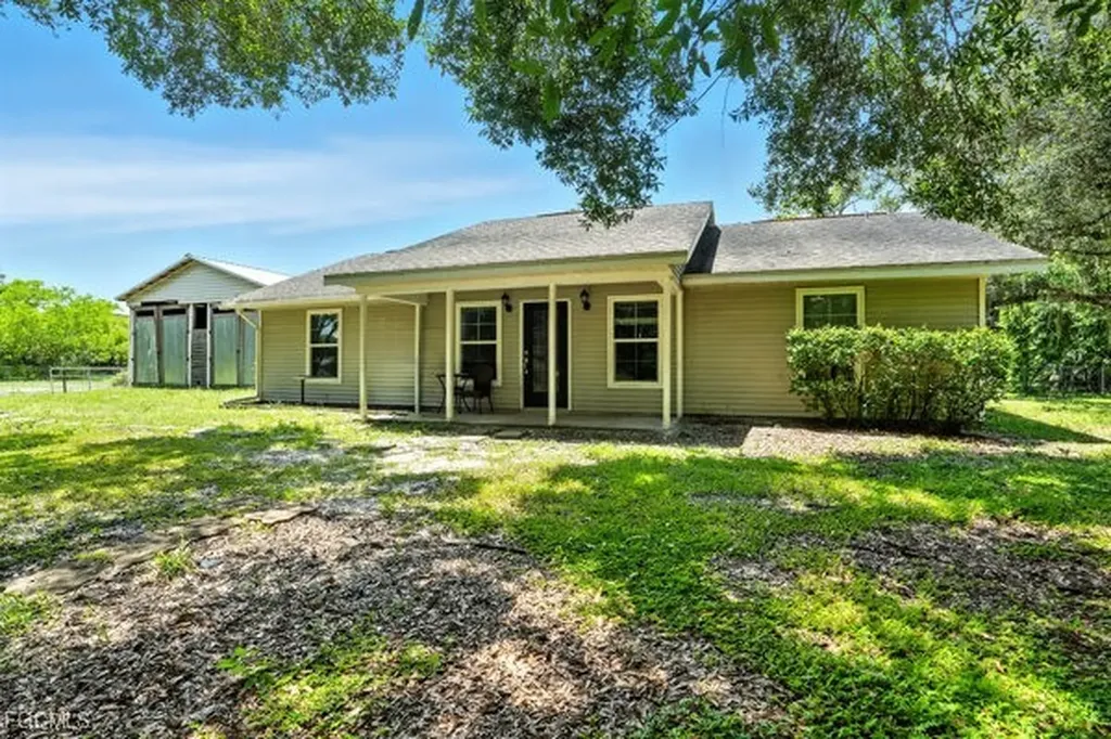 435 Trader Road Fort Denaud FL 33935