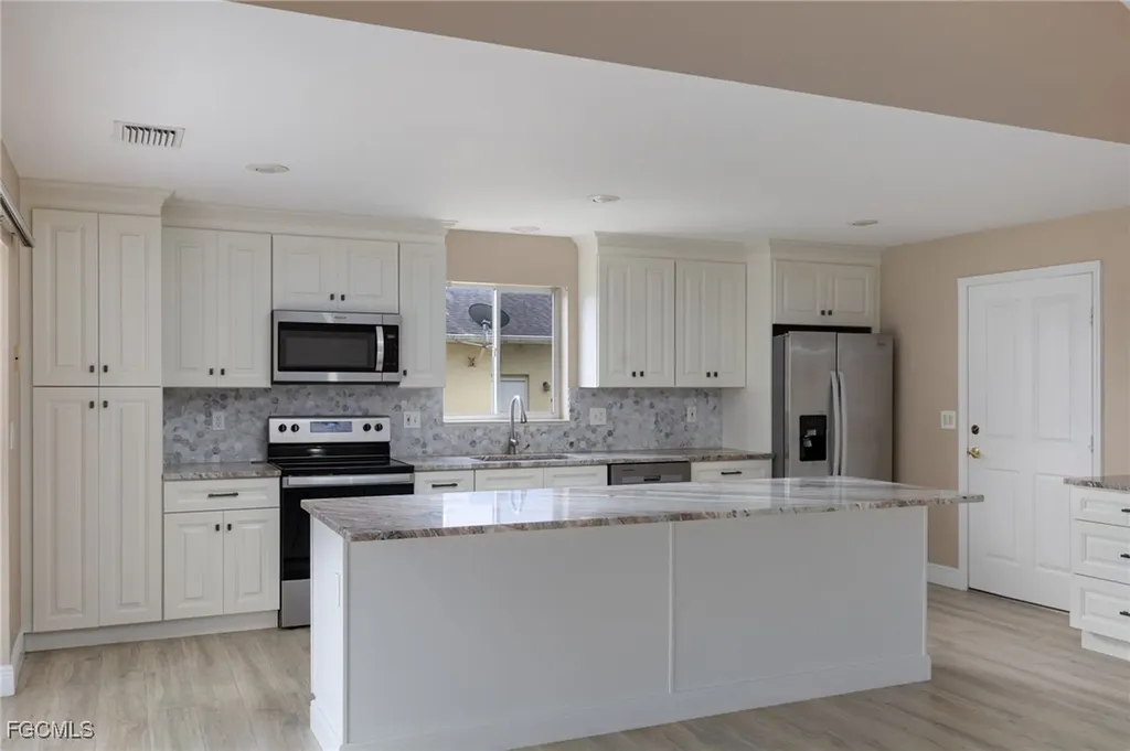 17619 Boat Club Drive Fort Myers FL 33908