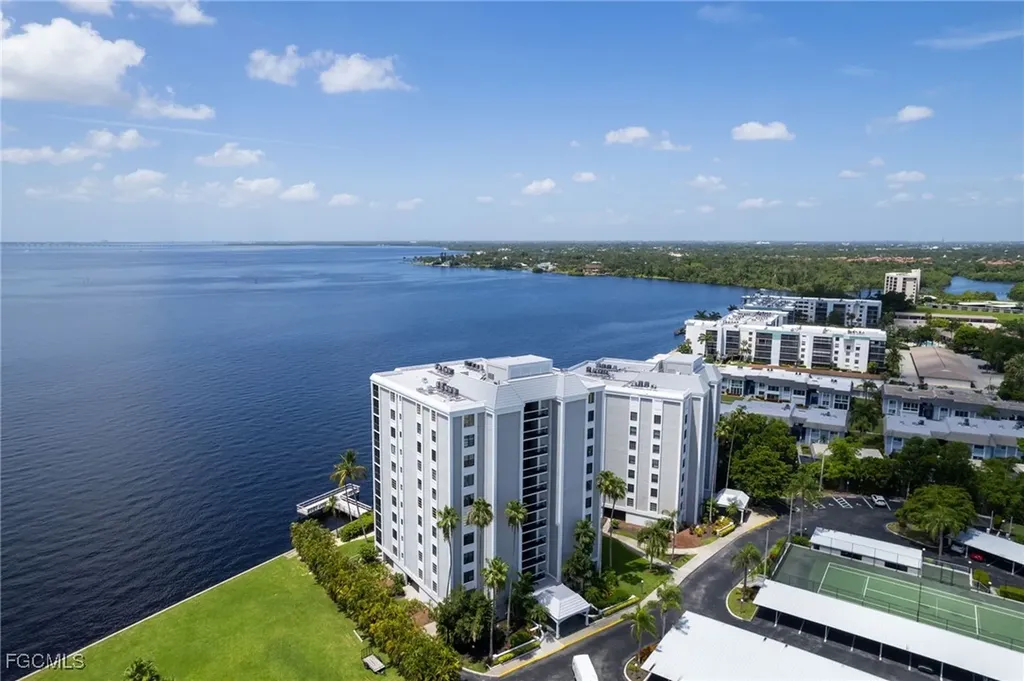 3350 N Key Drive North Fort Myers FL 33903