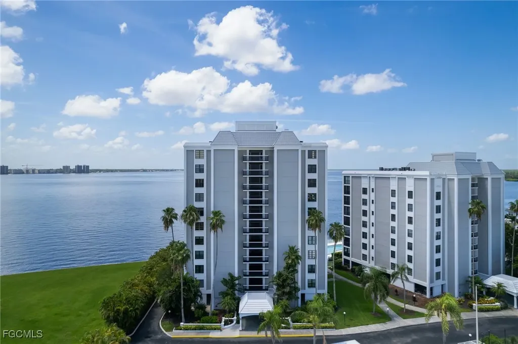 3350 N Key Drive North Fort Myers FL 33903