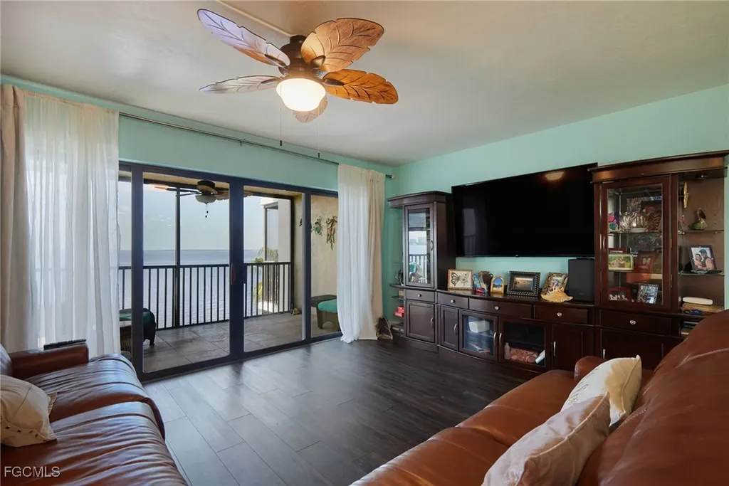 3350 N Key Drive North Fort Myers FL 33903