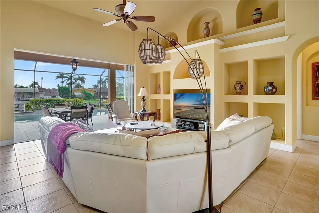 3517 SE 18th Avenue Cape Coral FL 33904